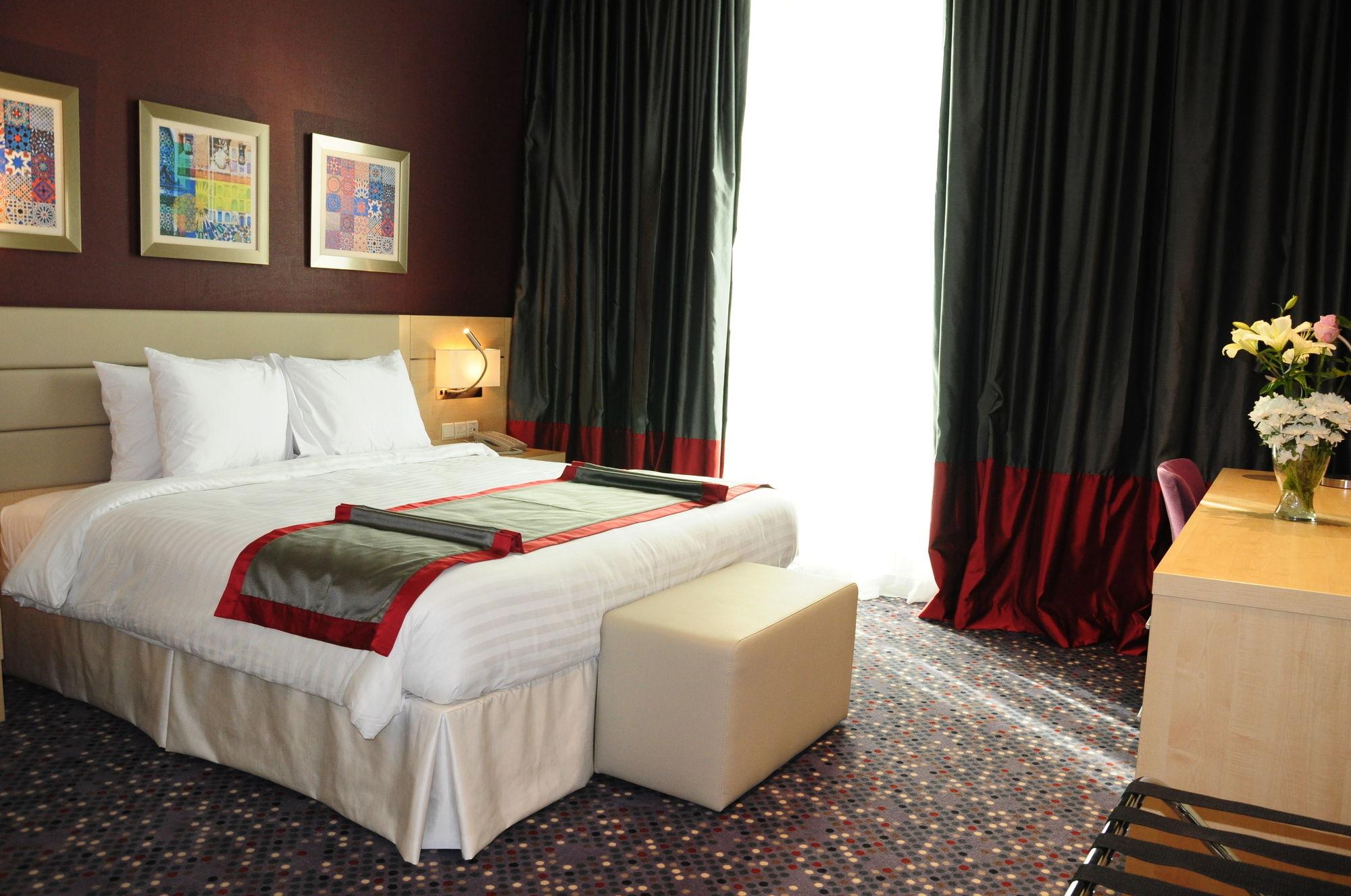 Sas Residence & Hotel, Dhahran - Formerly Radisson Blu Al Khobar Exterior photo